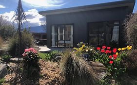 Lake Hawea Little Maude Snug